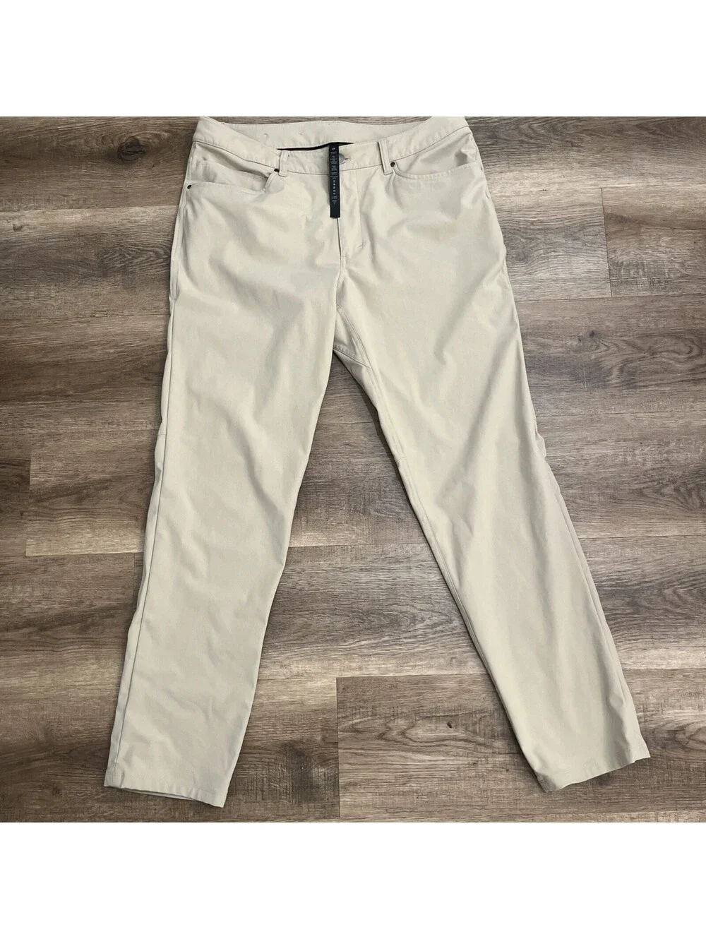 Lululemon Mens Beige Solid Casual Pants Flat Front Tapered Leg Zip Slash Pockets